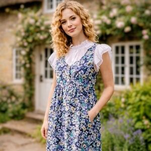 LAURA ASHLEY Floral Jumper Dress Made in England size 8, 1990s Original